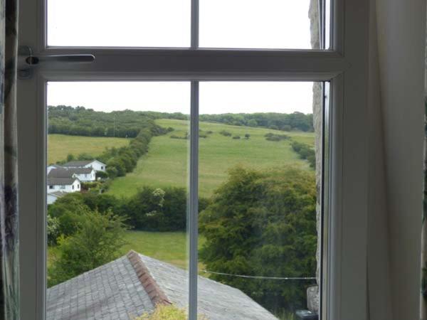 2 West View Holker